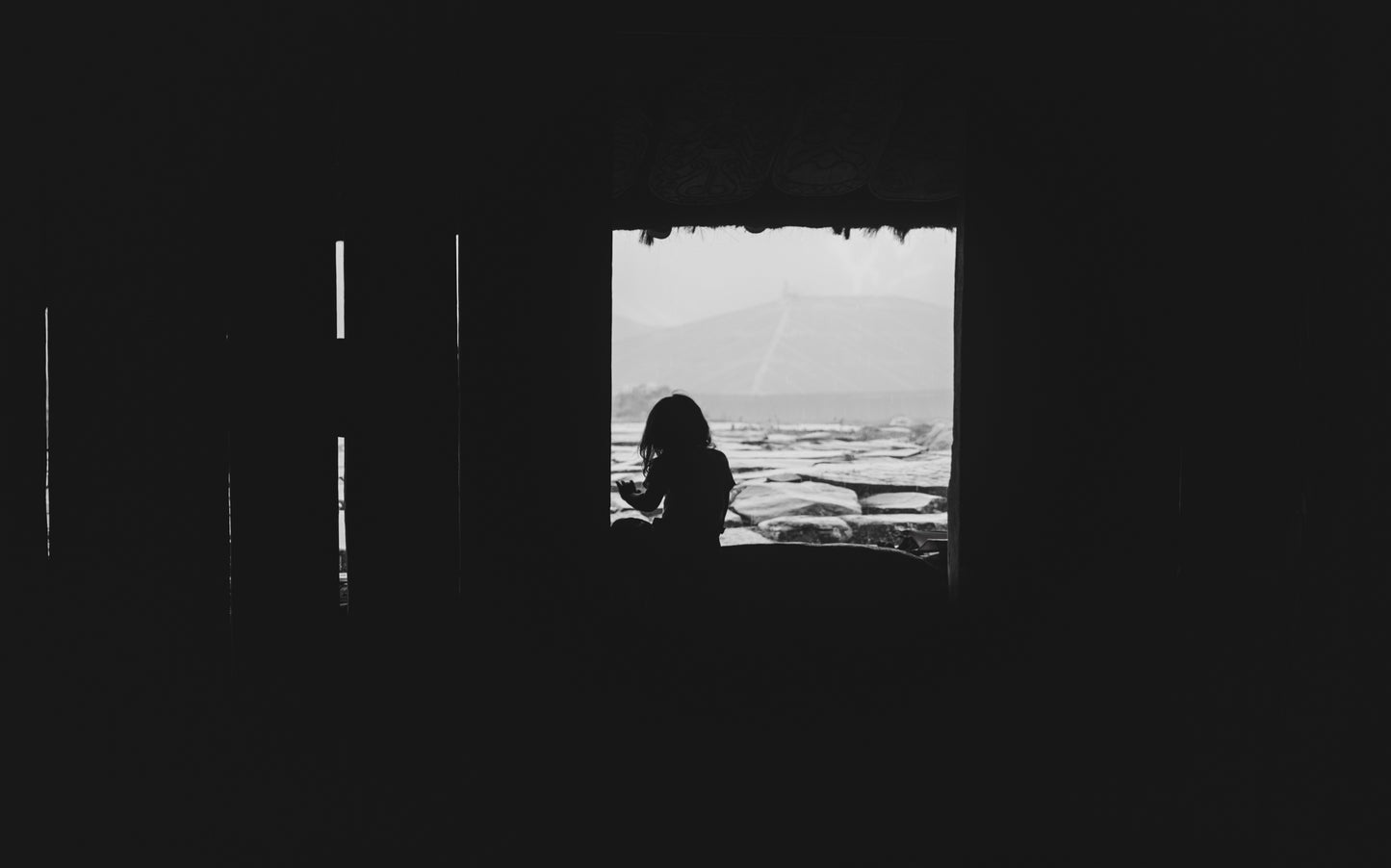 La petite fille en contre jour