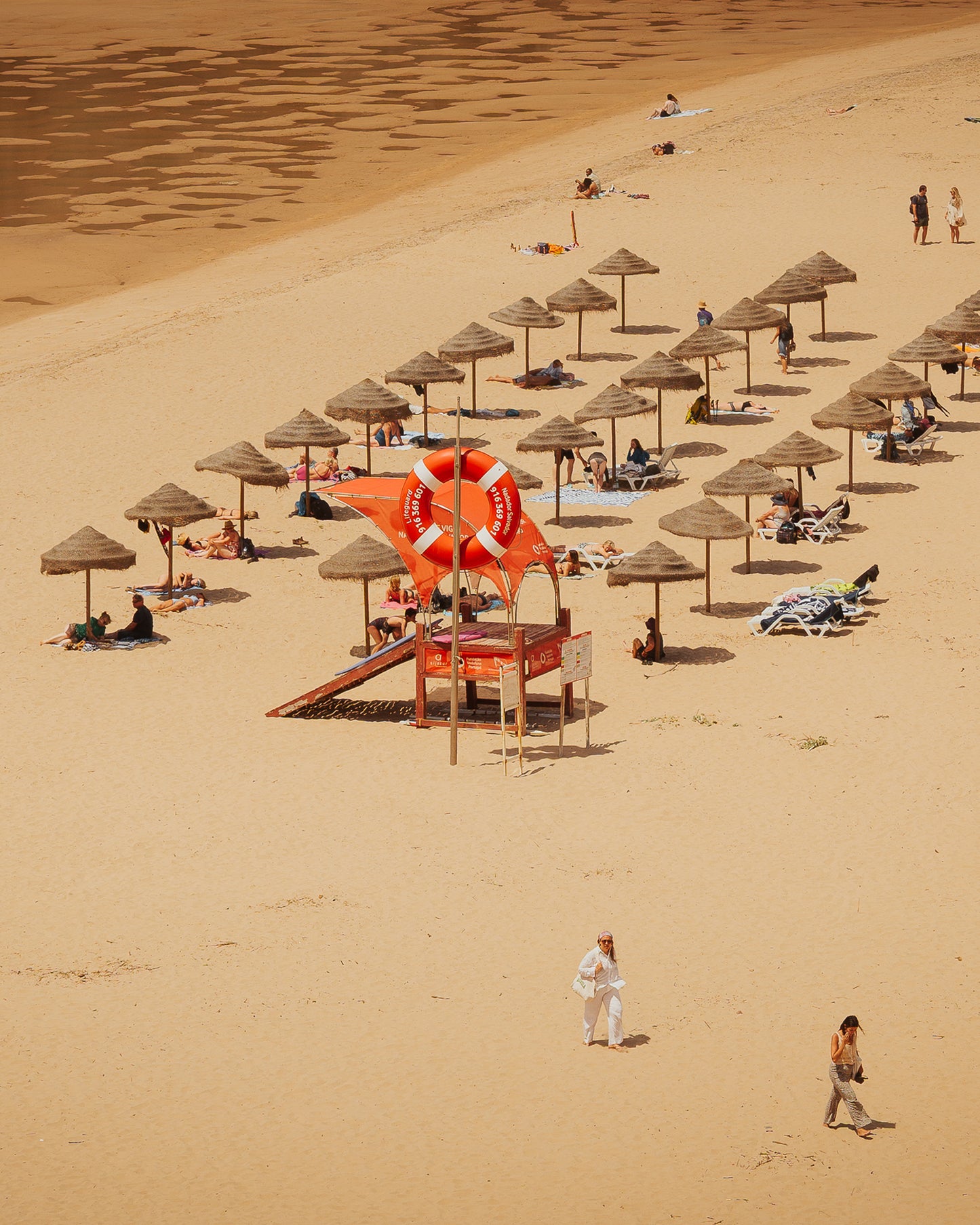 Plage minimaliste